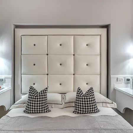 Πανσιόν Rome55 - Piazza Di Spagna 3*